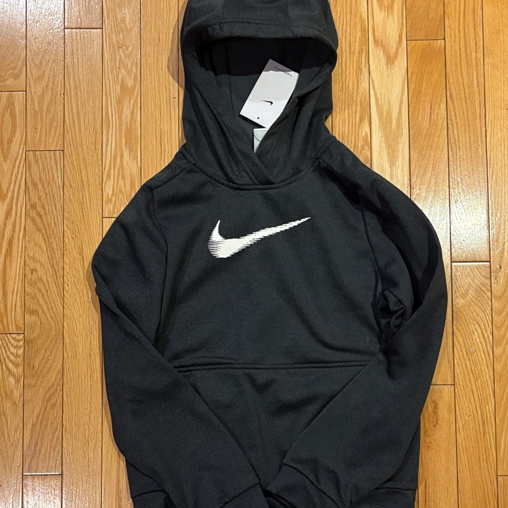 Nike Black Kids Hooded Pullover with White Swoosh Therma-Fit. New with tags